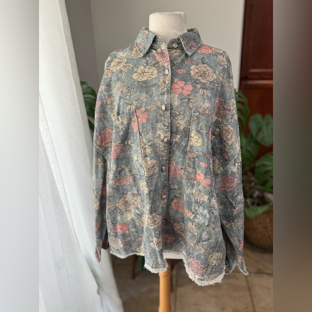 Oversized Floral Mineral-Wash Shacket / Button-Down Raw Hem, Gray + Blush